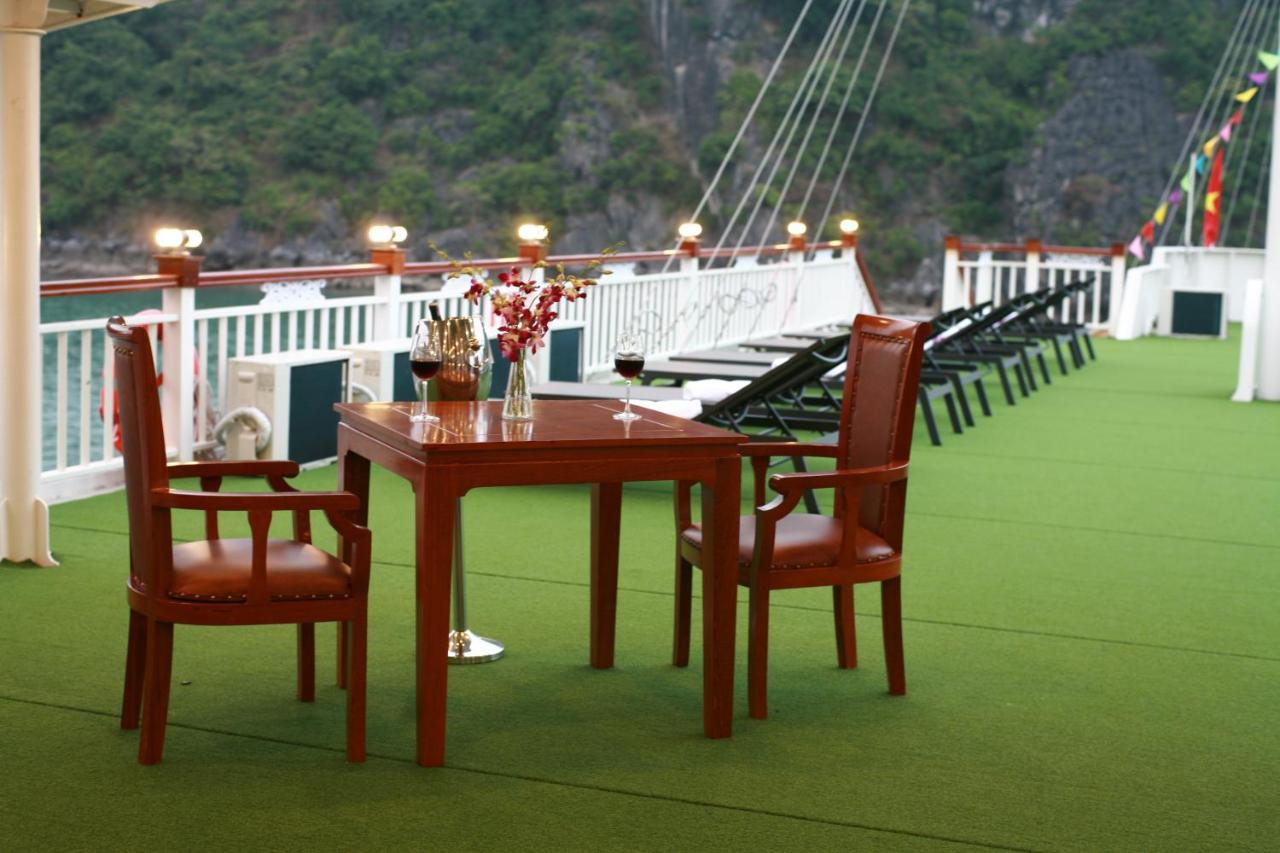 Hotel Calypso Cruises Cat Hai Exterior foto